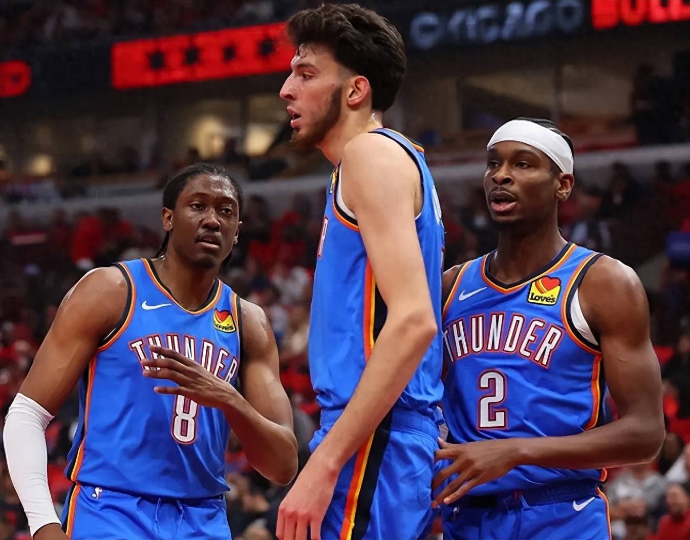 塞尔塔打入第二球后，伯纳乌球场响起嘘声和口哨声（塞尔塔再度破门，伯纳乌嘘声与口哨四起）