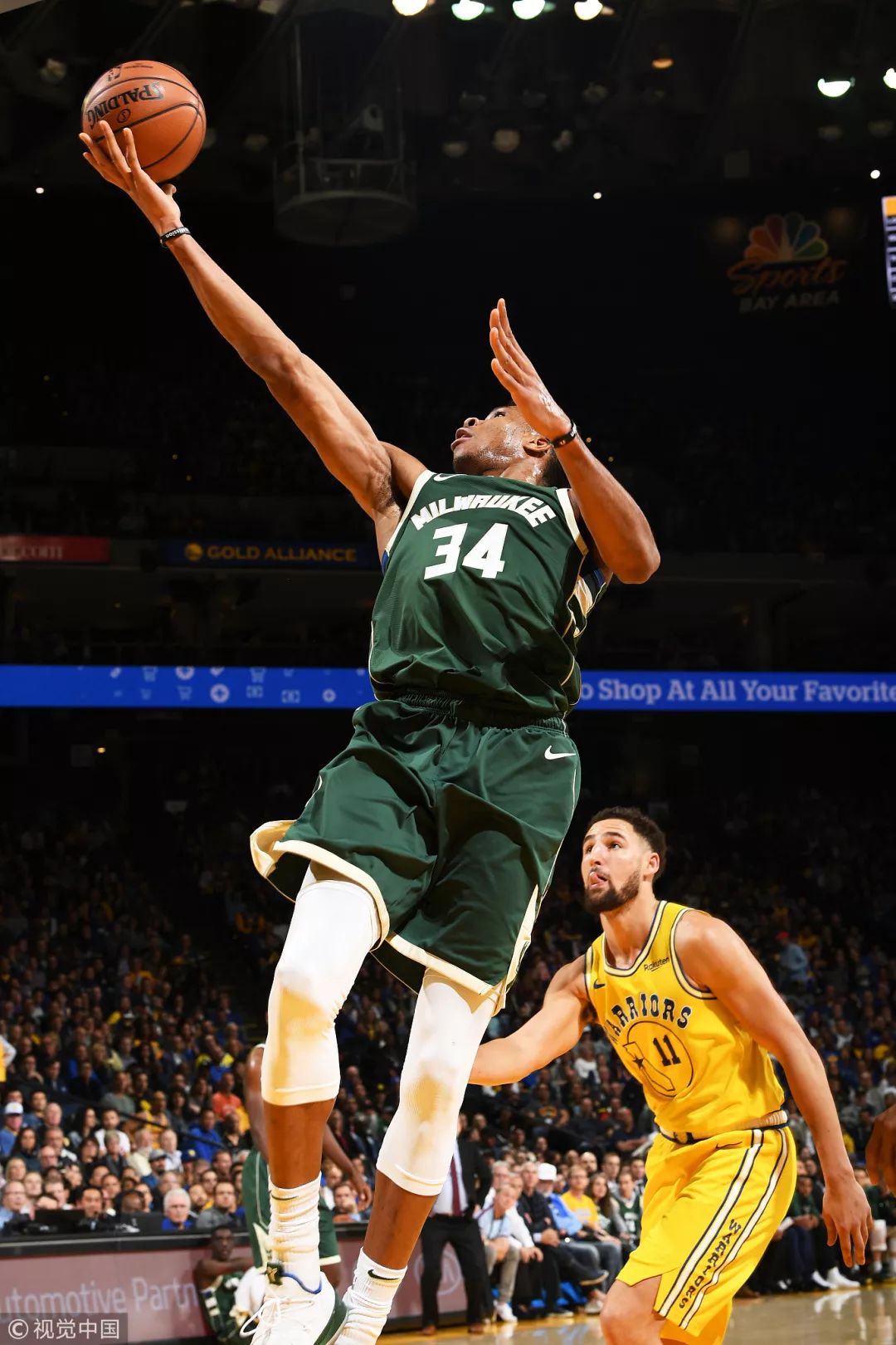 NBA半场：巴恩斯14分，马刺77-57领先鹈鹕（NBA半场战报：巴恩斯砍下14分，马刺77-57暂领先鹈鹕）