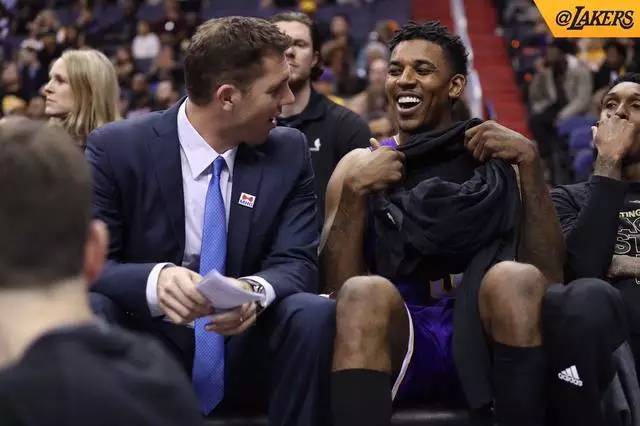 皮奥：助攻劳塔罗？无论进球还是助攻，球队都应该放在第一位（皮奥：给劳塔罗助攻也行，但无论进球还是助攻，球队利益永远优先）