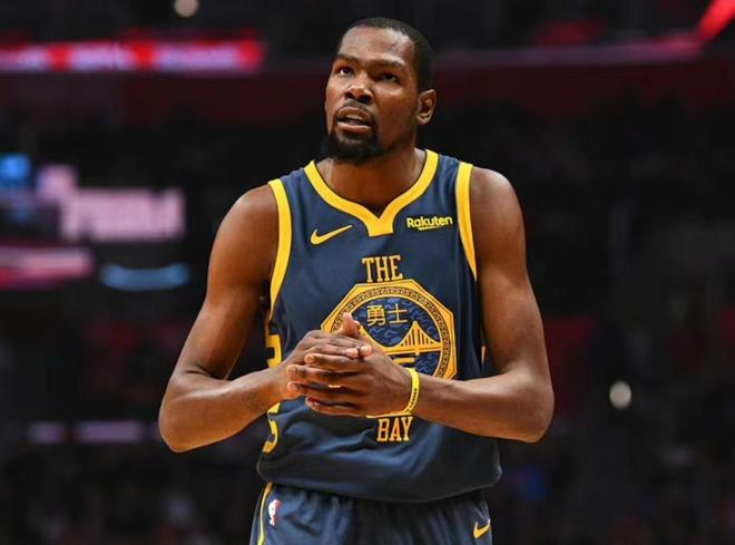 曼晚：曼联有格林伍德50%二转分成，若球员转会他们将有收入（曼晚：格林伍德若再度转会，曼联凭50%二转条款可获收益）