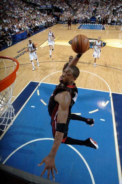 助攻5+创造机会30+传球成功率85%+，五大联赛仅B费和居莱尔达成（五大联赛仅此二人：5+助攻、30+机会创造、85%+传球成功率——B费与居莱尔）